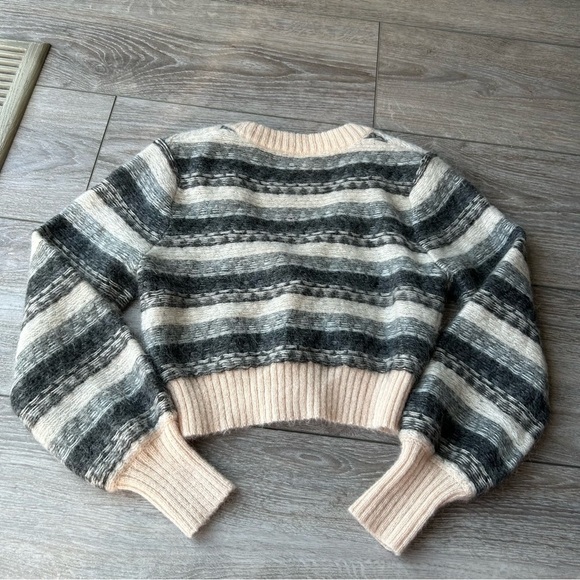 Aritzia Striped Wool Fair Isle Cardigan in Cream and Gray - Picture 12 of 15